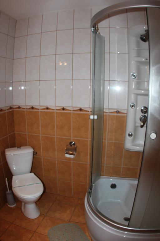 Pensiunea Blanca Reghin Habitación foto